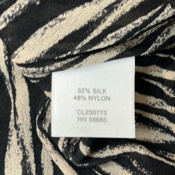 Classiques Entier From Nordstrom Silk Blend Surplice Tank Size Large - Picture 8 of 10